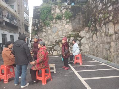 小小敬老卡 浓浓网格情