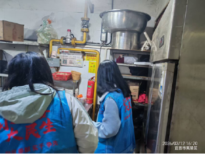 锦湖社区：常态化检查不松懈 筑牢商铺消防安全“防火墙”