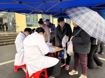 东城社区：关爱居民零距离 健康服务进社区