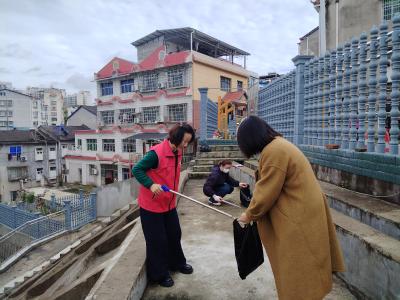 永兴社区：我为社区“净妆”，迎来自在清风