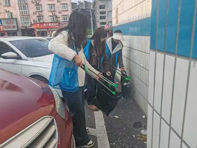 平云社区：携手共治靓环境 志愿服务显担当