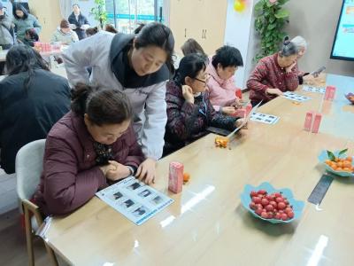 望江社区：情暖三八节 健康伴我行