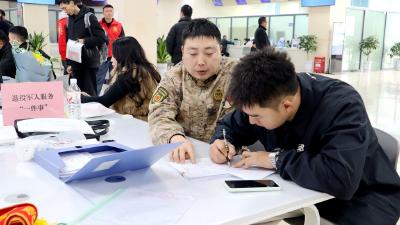 一站办结十二事 夷陵区高效服务护航春季退役士兵返乡