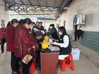 鸦鹊岭镇：健康服务送到家 暖心关怀护民生