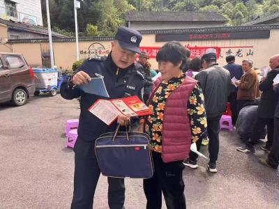 黄花派出所：健康体检暖民心 反邪宣传筑防线