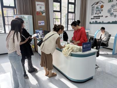 平湖社区：顺丰招聘进社区 宝妈就业添新路
