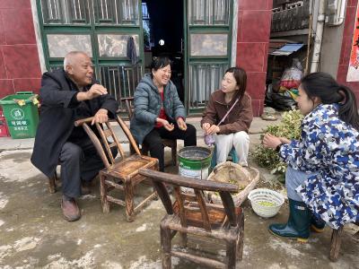 躬身清淤解民需 辣味检视践初心