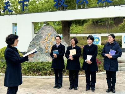 宜昌北收费站开展“一路书香 廉韵相伴”主题阅读活动