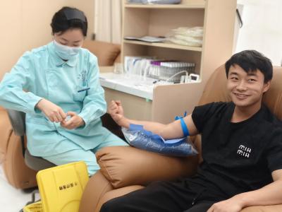 热血暖新传温情 爱心奉献践初心