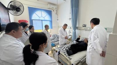 专家下沉传技术 医疗帮扶惠民生