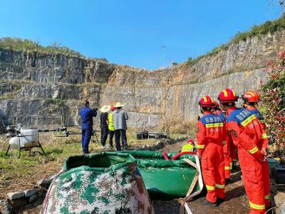 无人机赋能 夷陵演练复杂地形条件下的灭火新方法