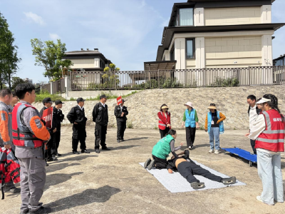 锦湖社区开展防汛防溺水应急演练