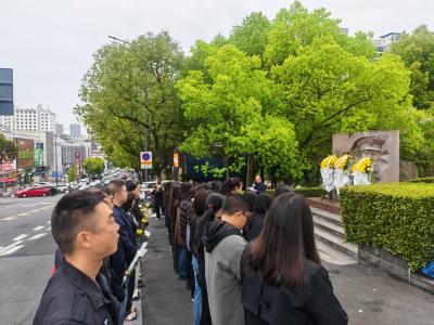 峡江社区：清明祭扫寄哀思 英烈精神励后人