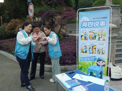 绿洲社区：夜间设摊暖民心 主动服务解民忧