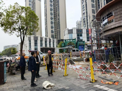 望江社区开展小散工程安全检查