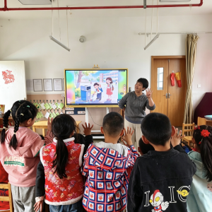 分乡分园：小手拉大手，分类齐步走