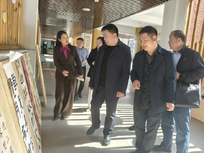 互学互鉴促发展 诗韵育人展风采