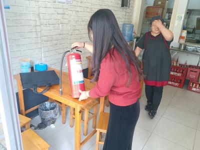 平湖社区：“五一”安全“不打烊” 筑牢平安防火墙