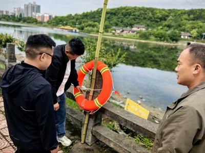 永兴社区：增设河道救生设施 筑牢临水安全屏障