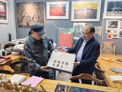 致敬劳模·礼赞“五一” 夷陵区总工会走访慰问劳模工匠