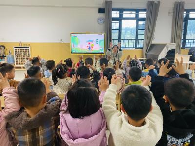 东湖雅居分园：忆清明 知习俗 润童心