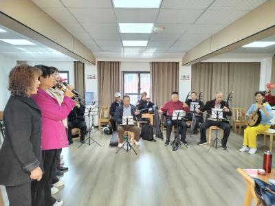 朝阳社区：银发欢歌添雅韵 朝阳服务暖人心