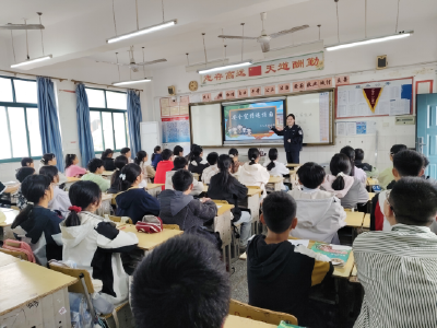 乐天溪镇开展安全宣传进校园活动