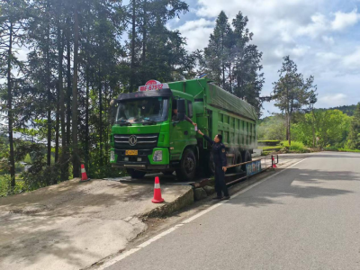 下堡坪：强化货车超限超载治理 筑牢道路安全防线