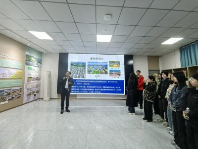 区委党校青干班赴夷陵区鸦鹊岭镇开展现场教学