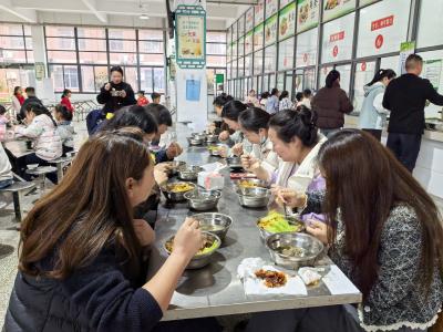 家校同心守食安 阳光膳食护成长