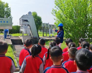 鸦鹊岭分园：走进魔法工厂 见证污水变身