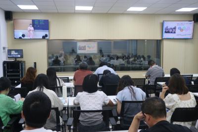 东湖初中：班会课堂同研讨 育人智慧共分享