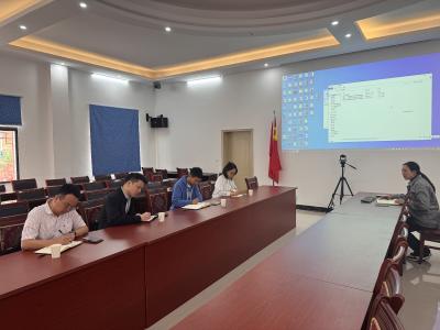 樟村坪镇：访企问需解难题 靶向施策固根基