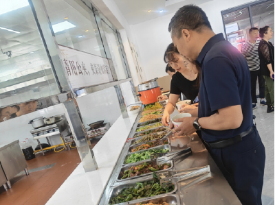 夷陵区机关后勤保障中心赴“幸福食堂”学习交流