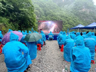 夷陵区2026年非煤矿山防汛应急实战演练在七里冲磷矿圆满举行