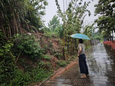 丁家坝社区：雨后巡查排隐患 筑牢社区安全线