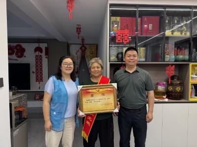 润城社区：军营传喜报 荣耀暖家门