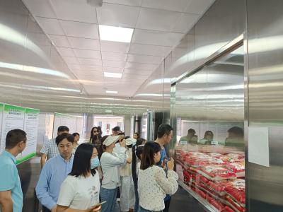 家园零距离溯源 筑牢校园膳食防线