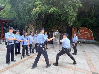 黄花派出所：警景联动强实战 反恐演练护景区