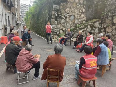冯家湾社区：党建领航送安康 社区志愿护桑榆