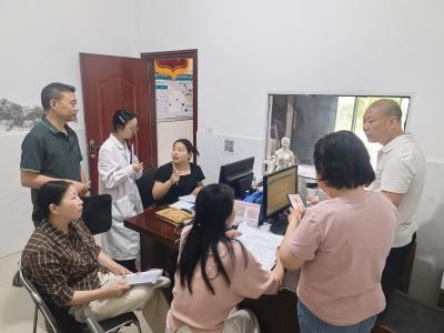分乡镇：开展村卫生室公卫服务半年工作专项督导
