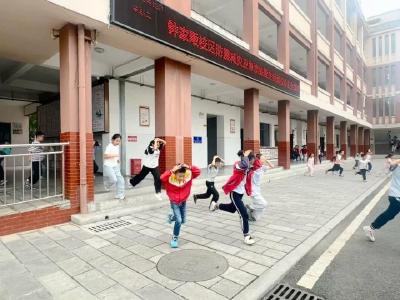 警校联动筑防线 安全护航伴成长