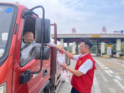 鸦南管理所：粽香迎端午 浓情满宜路