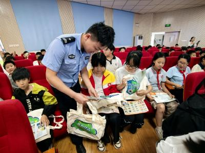 防范药物滥用 护航无毒青春