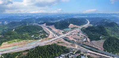 襄宜高速官庄枢纽互通加速建设 织密宜昌高速交通路网
