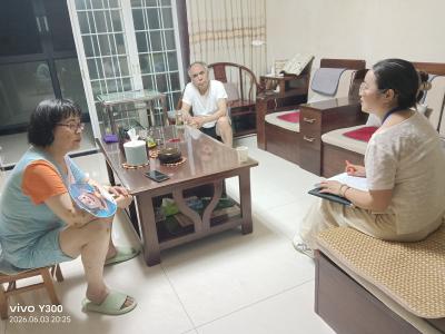 营盘社区：错时入户暖民心   精细服务筑网格