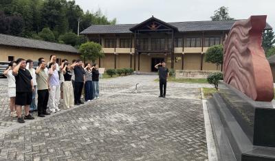 追寻瓦仓红色足迹  坚守市政初心使命