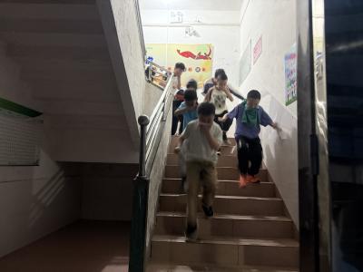 以练筑防  守护平安校园