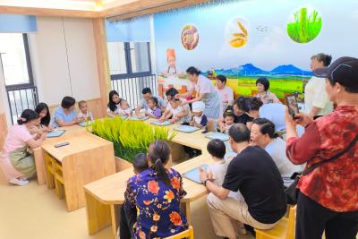 童行健康路 欢乐共成长——夷陵人民医院多彩活动护航儿童健康欢度“六一”