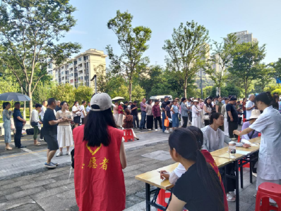锦湖社区：义诊服务进社区 暖心体检护民生